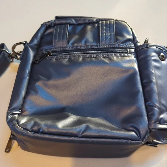 Lug, Flapper SE, Metallic Blue Convertible Crossbody Bag. - Picture 9 of 15